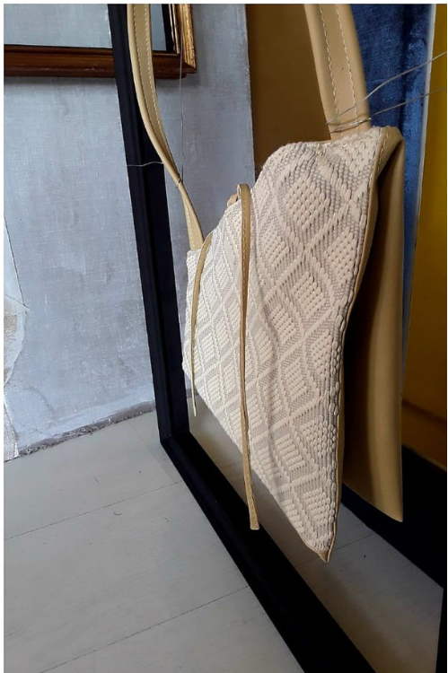 Geometric shoulder bag , beige and white with rombo fantasy, unique piece , made in italy in perugia , by artisan, ecopelle beige e bianca