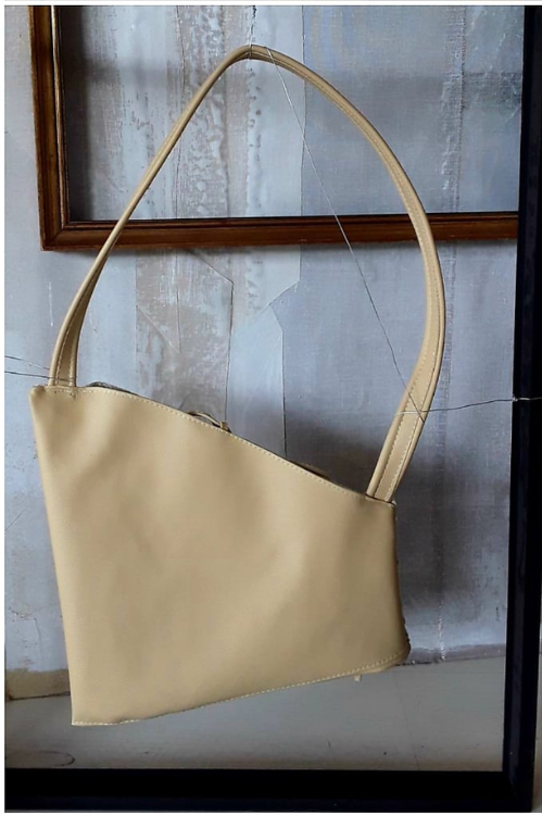 Geometric shoulder bag , beige and white with rombo fantasy, unique piece , made in italy in perugia , by artisan, ecopelle beige e bianca