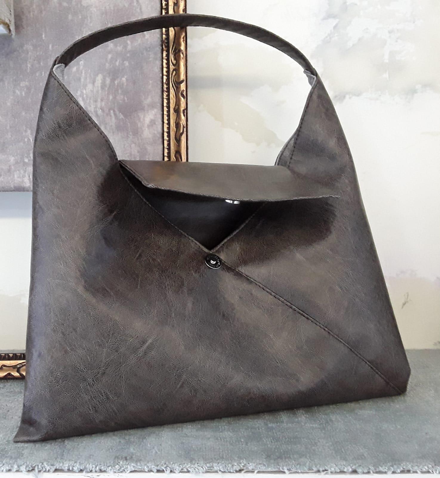 Elegante Pattina con Chiusura Rettangolare in Ecopelle Bronzo, Fatto a Mano, Pezzo Unico Made in Italy, shoulder bag, summer