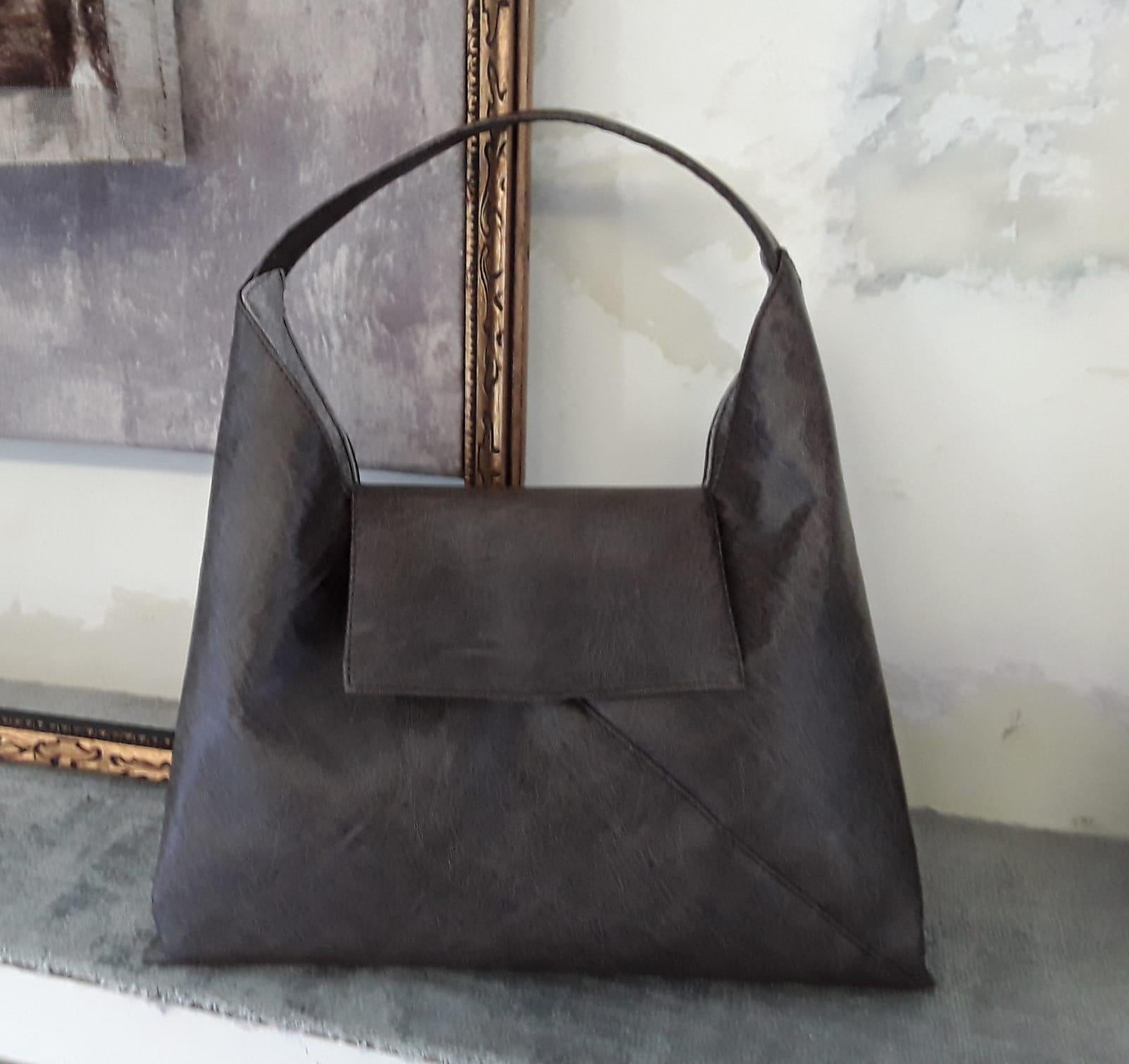 Elegante Pattina con Chiusura Rettangolare in Ecopelle Bronzo, Fatto a Mano, Pezzo Unico Made in Italy, shoulder bag, summer