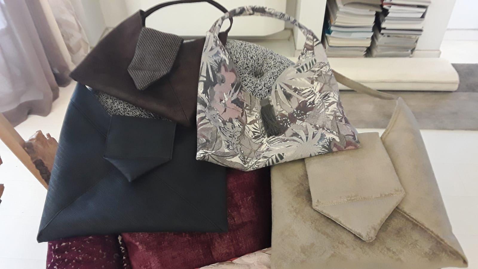 Borsa donna: Ecologica, fatta a mano in microfibra & velluto, fantasia floreale chiara, 39x39 cm, pezzo unico made in Italy, Borsa da spalla