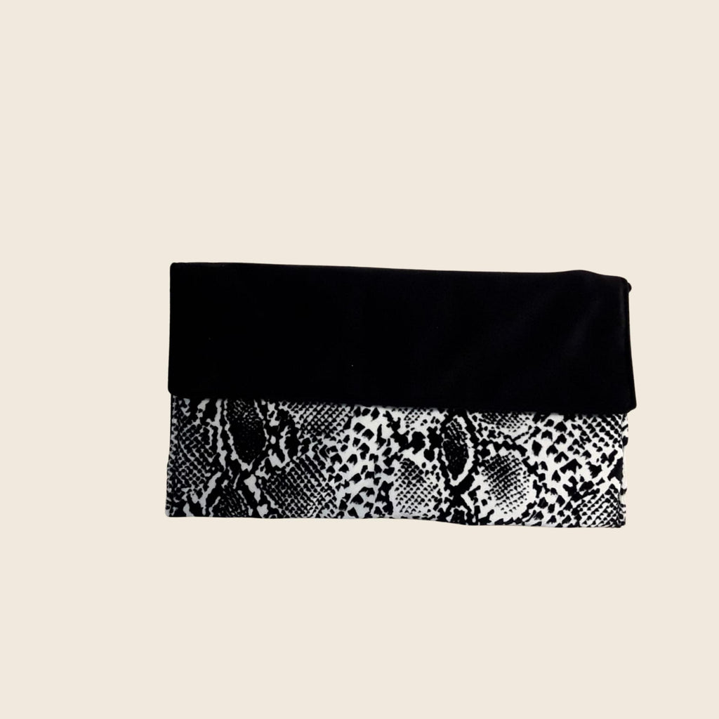 Borsetta in velluto: elegante borsa artigianale viola, pezzo unico, foderata in tessuto Rombetti, made in Italy