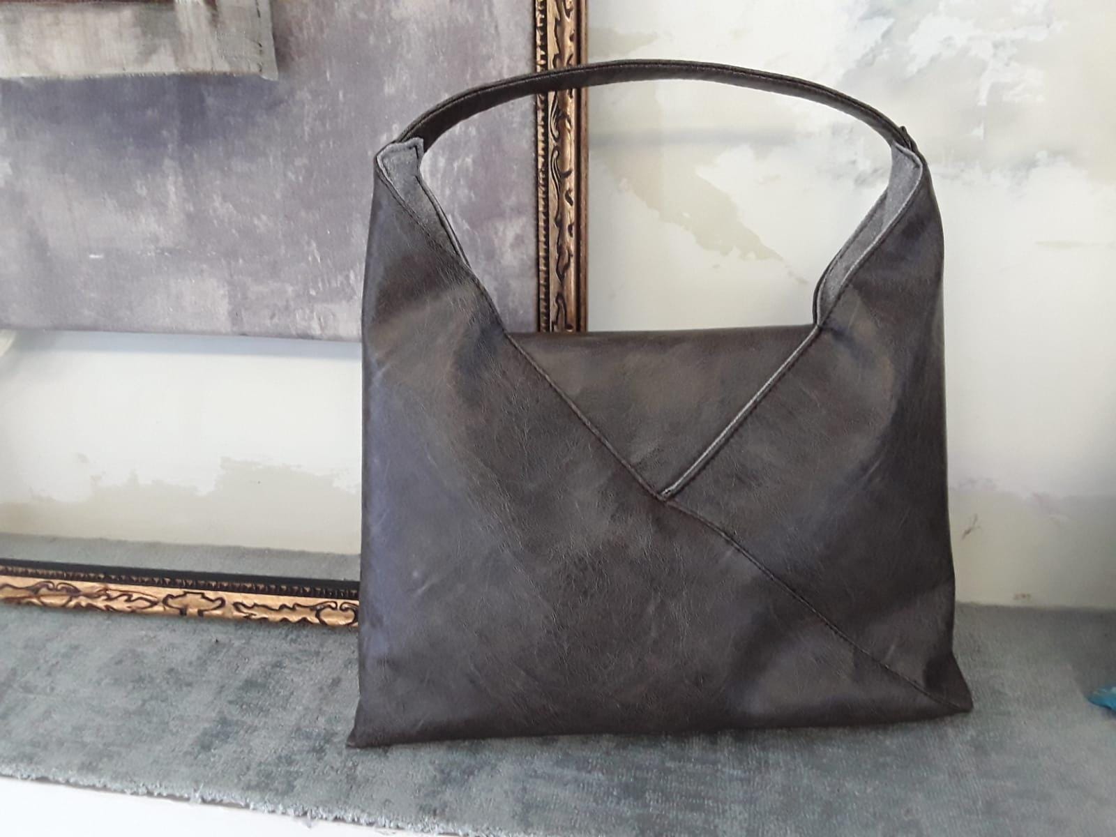 Elegante Pattina con Chiusura Rettangolare in Ecopelle Bronzo, Fatto a Mano, Pezzo Unico Made in Italy, shoulder bag, summer